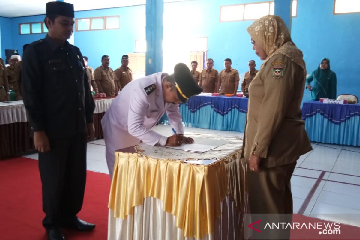 Jabatan camat IV nagari di serahterimakan