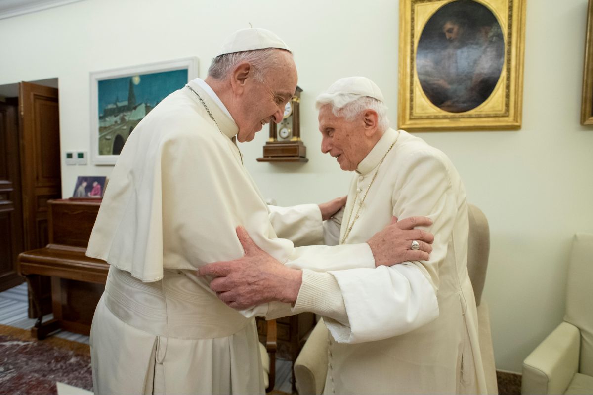 Mantan Paus Benedict sakit parah