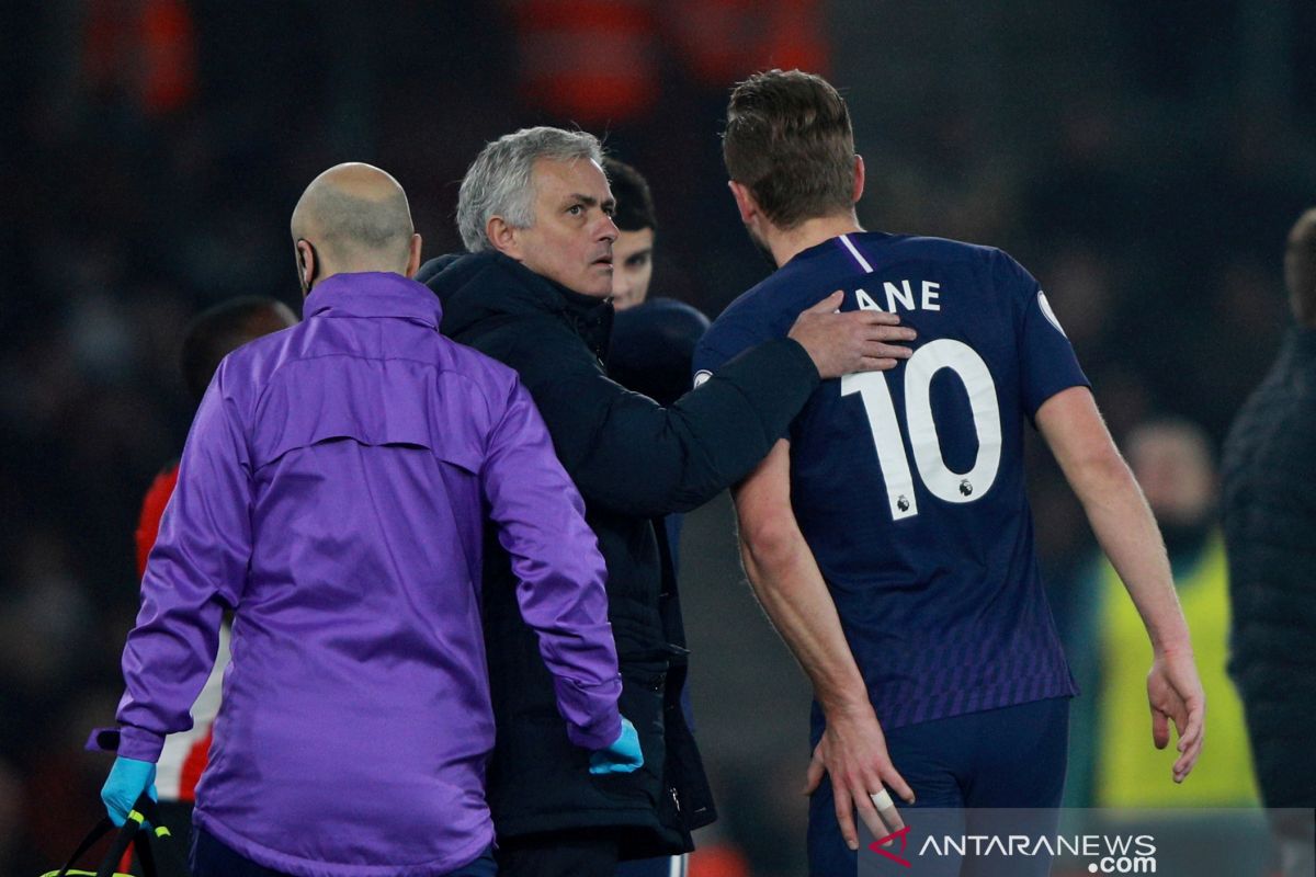 Liga Inggris -  Jalani operasi, Mourinho perkirakan Harry Kane absen sampai musim depan