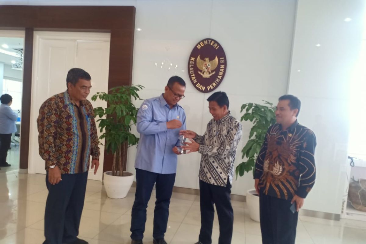 Bupati Bangka Tengah usulkan program pengembangan pelabuhan perikanan