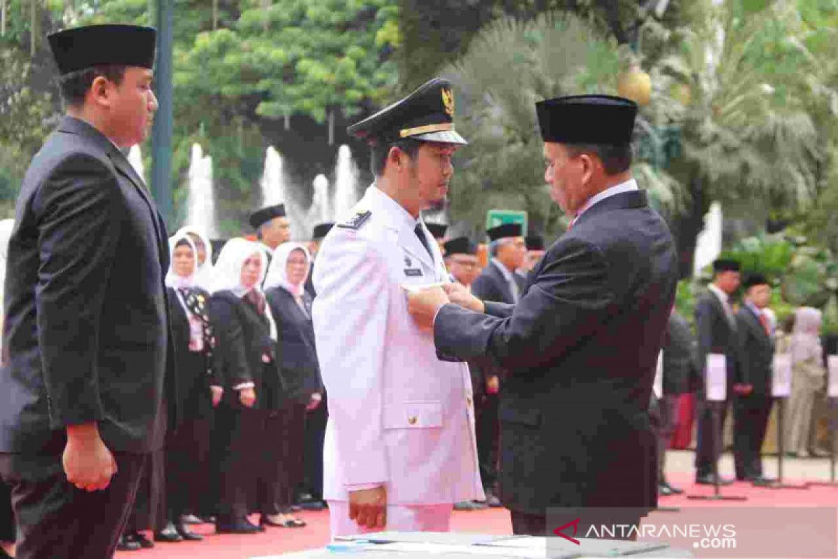 2.650 pejabat eselon III dan IV Pemprov DKI Jakarta dilantik