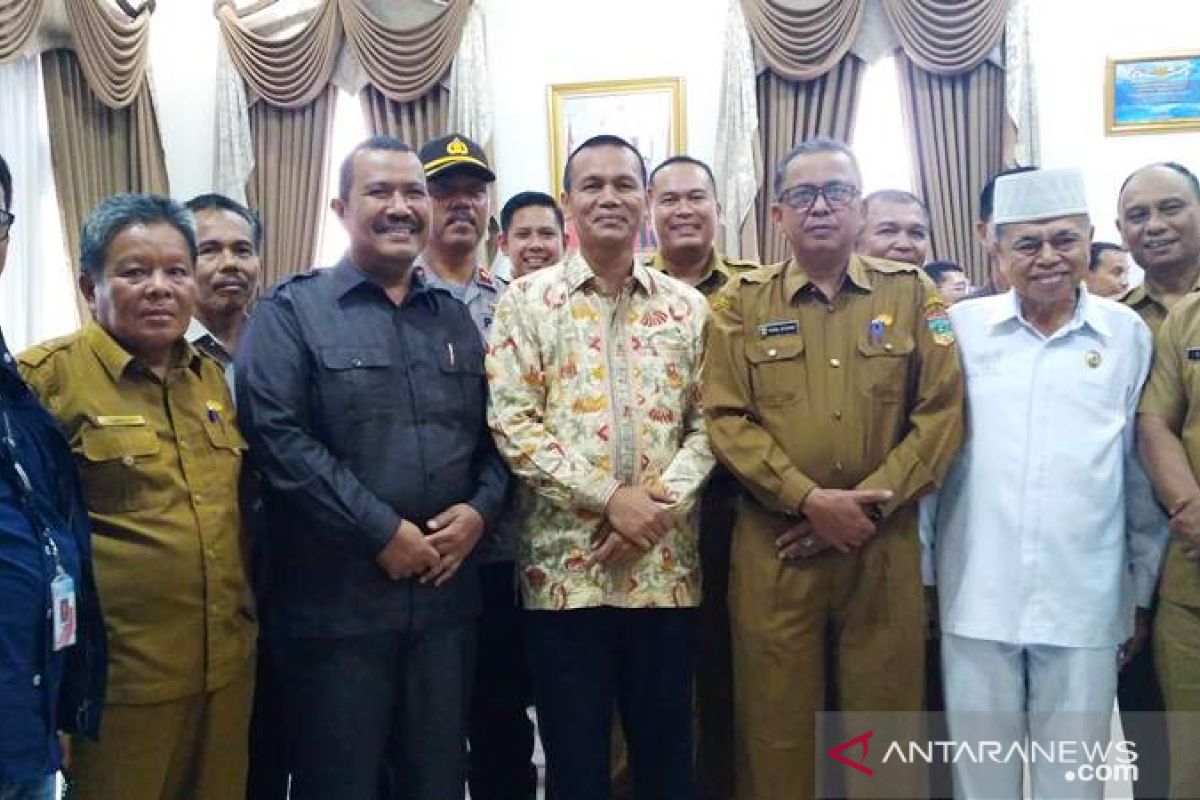 Wali Kota Pariaman antar langsung bantuan untuk korban bencana Solok Selatan