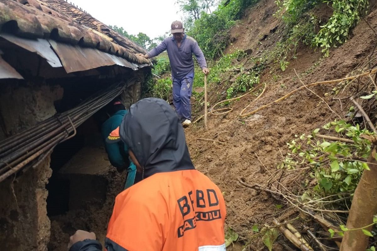 Tanah longsor landa enam desa di Kabupaten Kudus