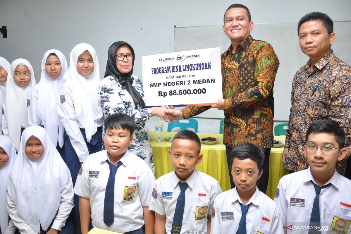 Askrindo salurkan CSR benahi dua mushala sekolah di Medan