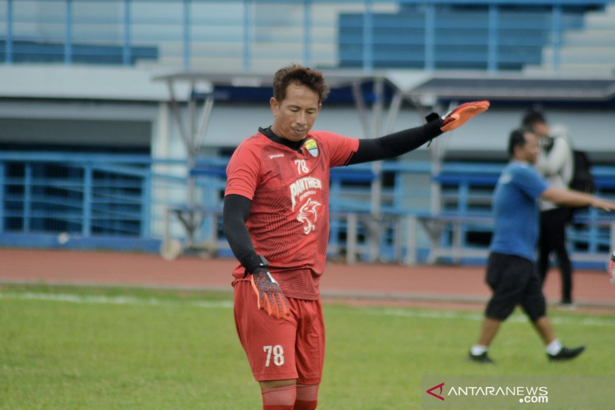 Kiper Persib membidik catatan nirbobol untuk leg kedua kontra PSS Sleman