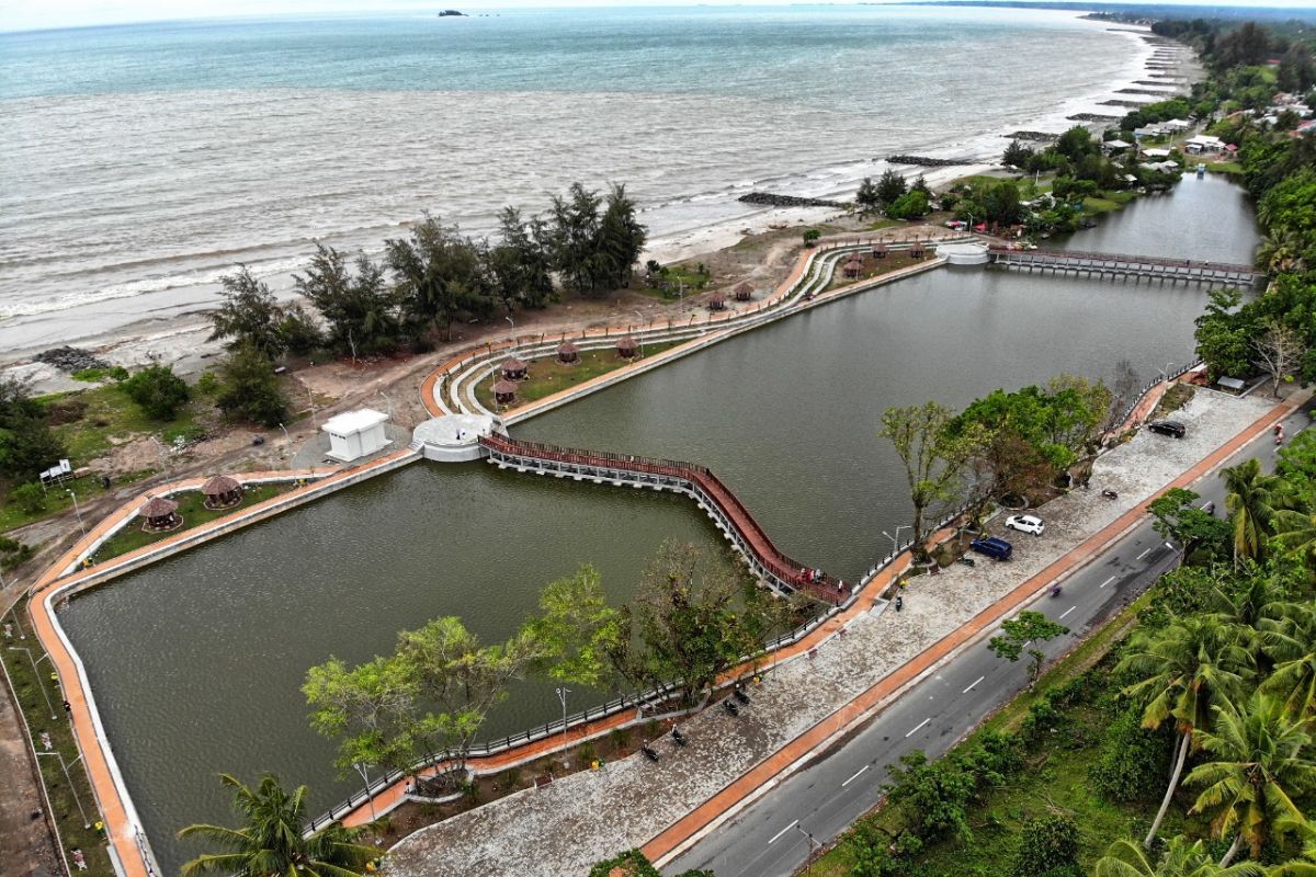 Wisata kota tepi pantai Talao Pauh, objek swafoto milenial di Pariaman Sumbar