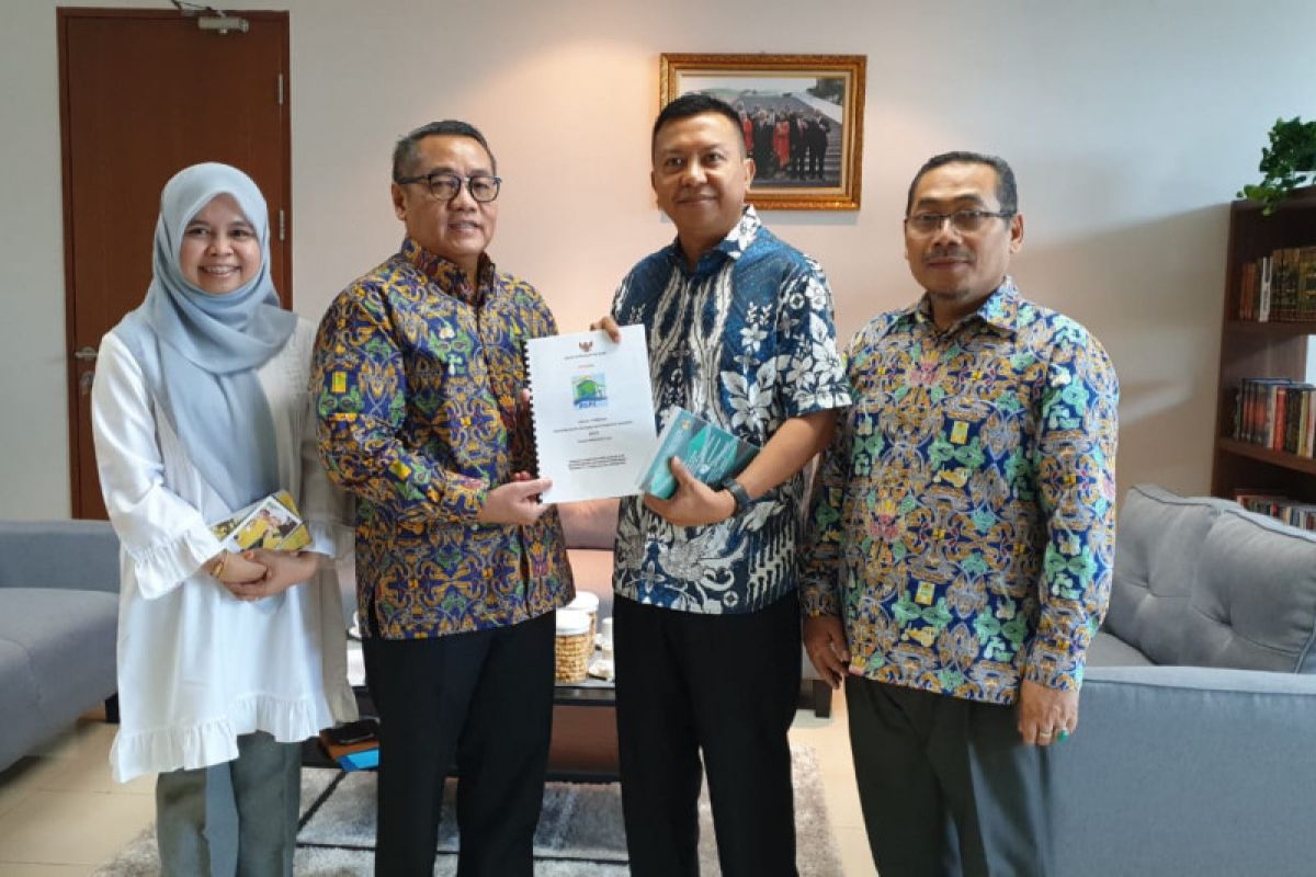 Kementerian PUPR minta Pemda replikasi program bedah rumah swadaya