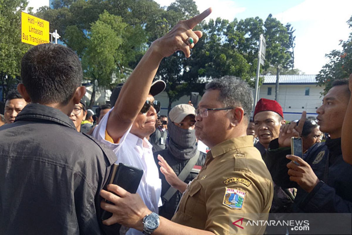 Populer sepekan, provokator demo banjir hingga klinik sel punca ilegal