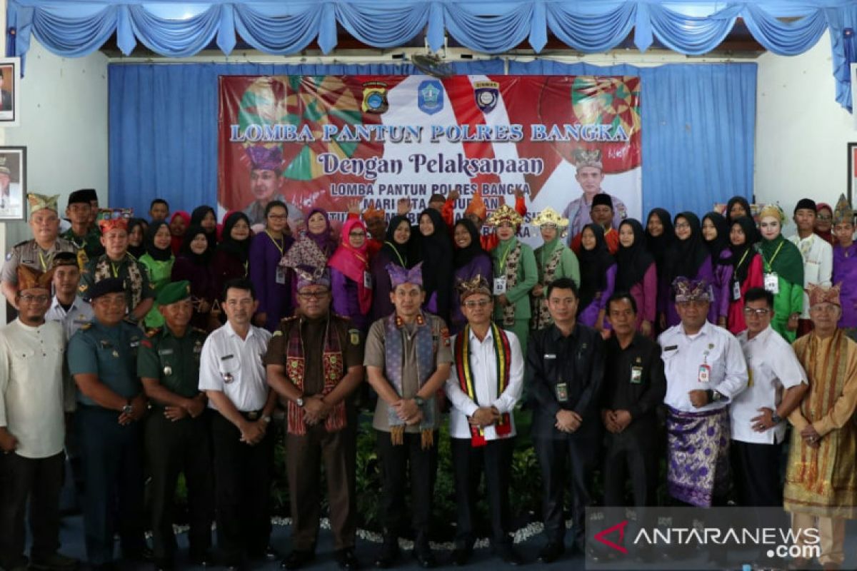 47 peserta meriahkan lomba pantun bersahut