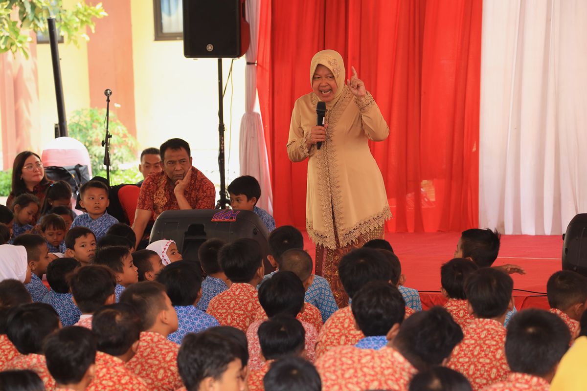 Wali Kota Surabaya beri pengarahan ratusan pelajar dan  guru SD