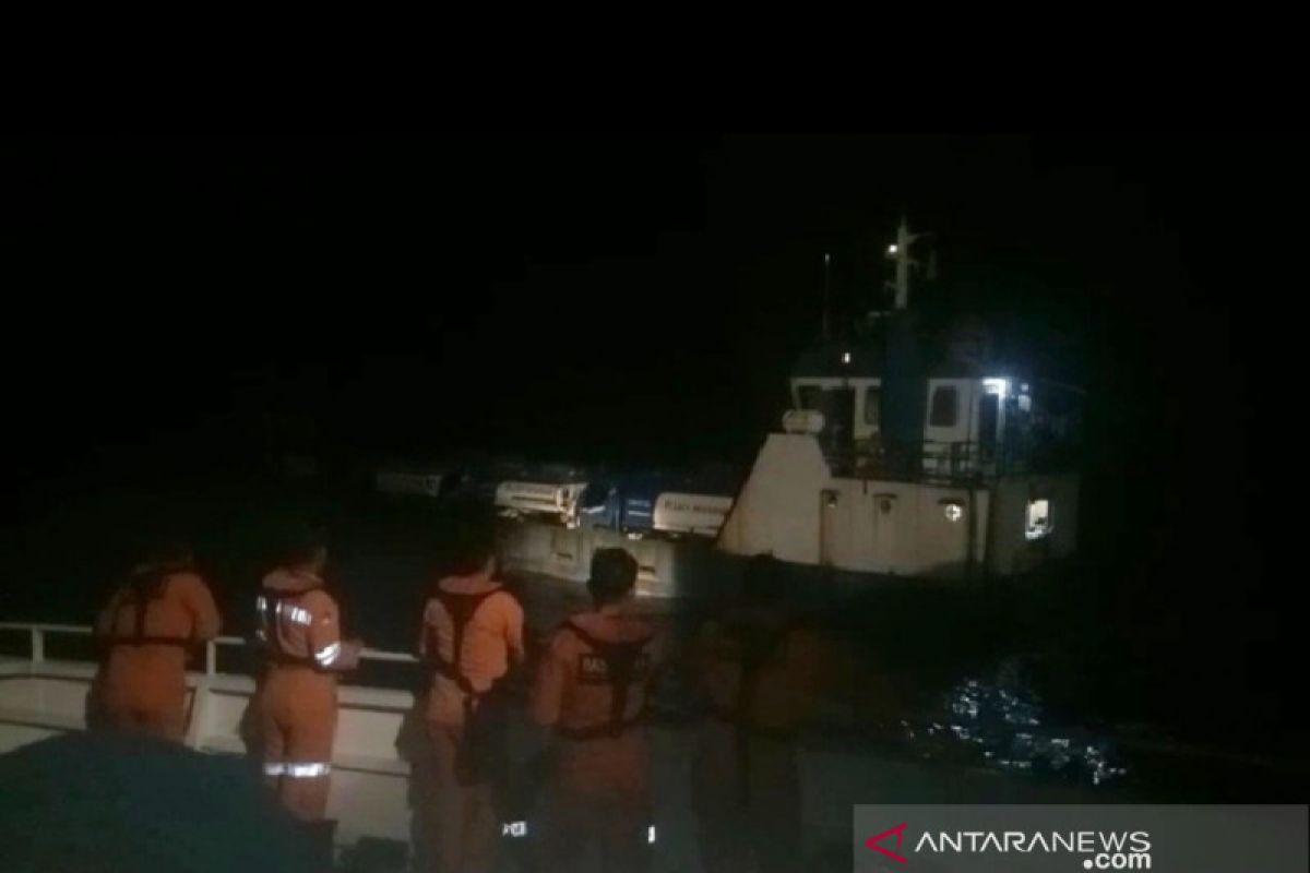 Kapal bermuatan alat berat kecelakaan di perairan Banggai Kepulauan