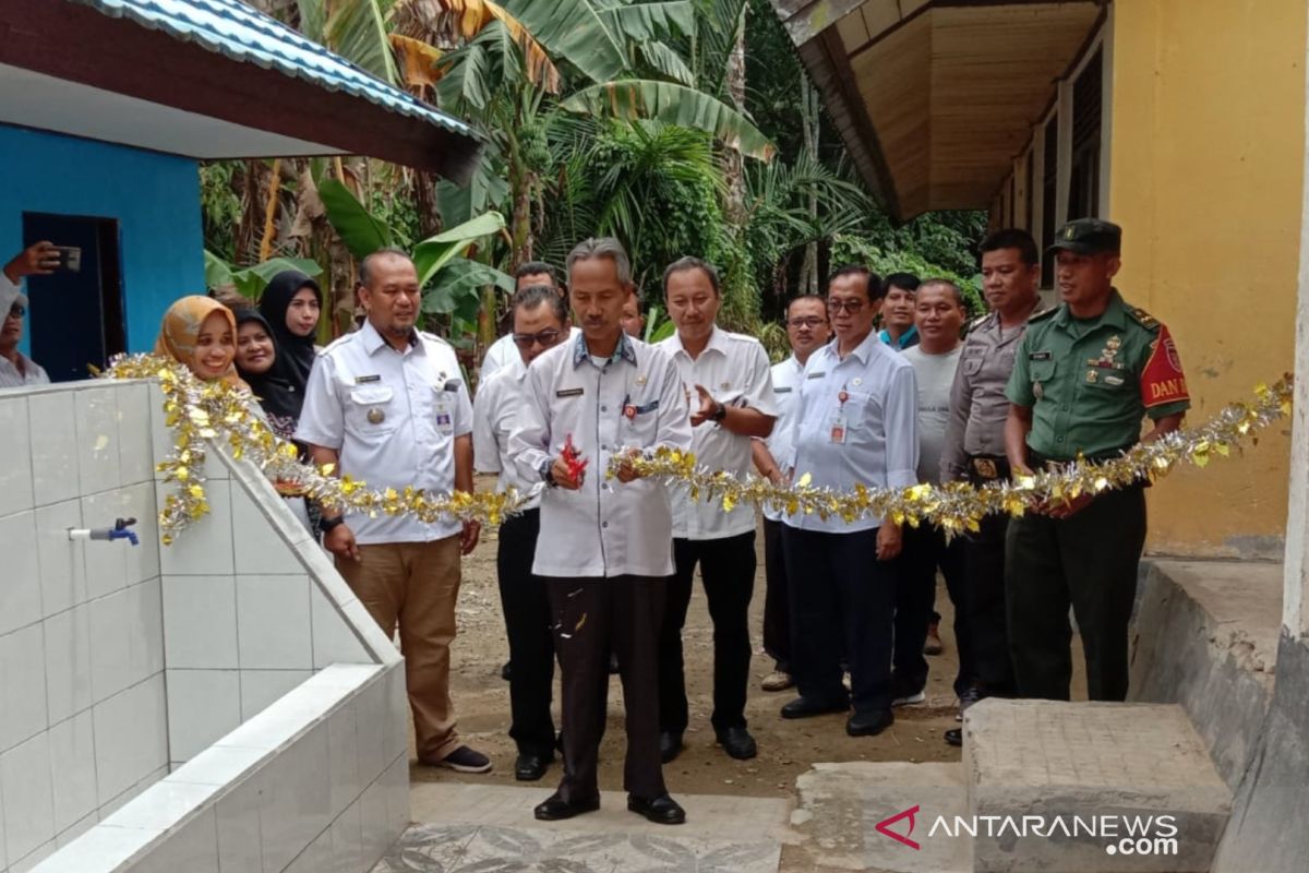 Proyek penyedian air minum dan sanitasi berbasis masyarakat diresmikan