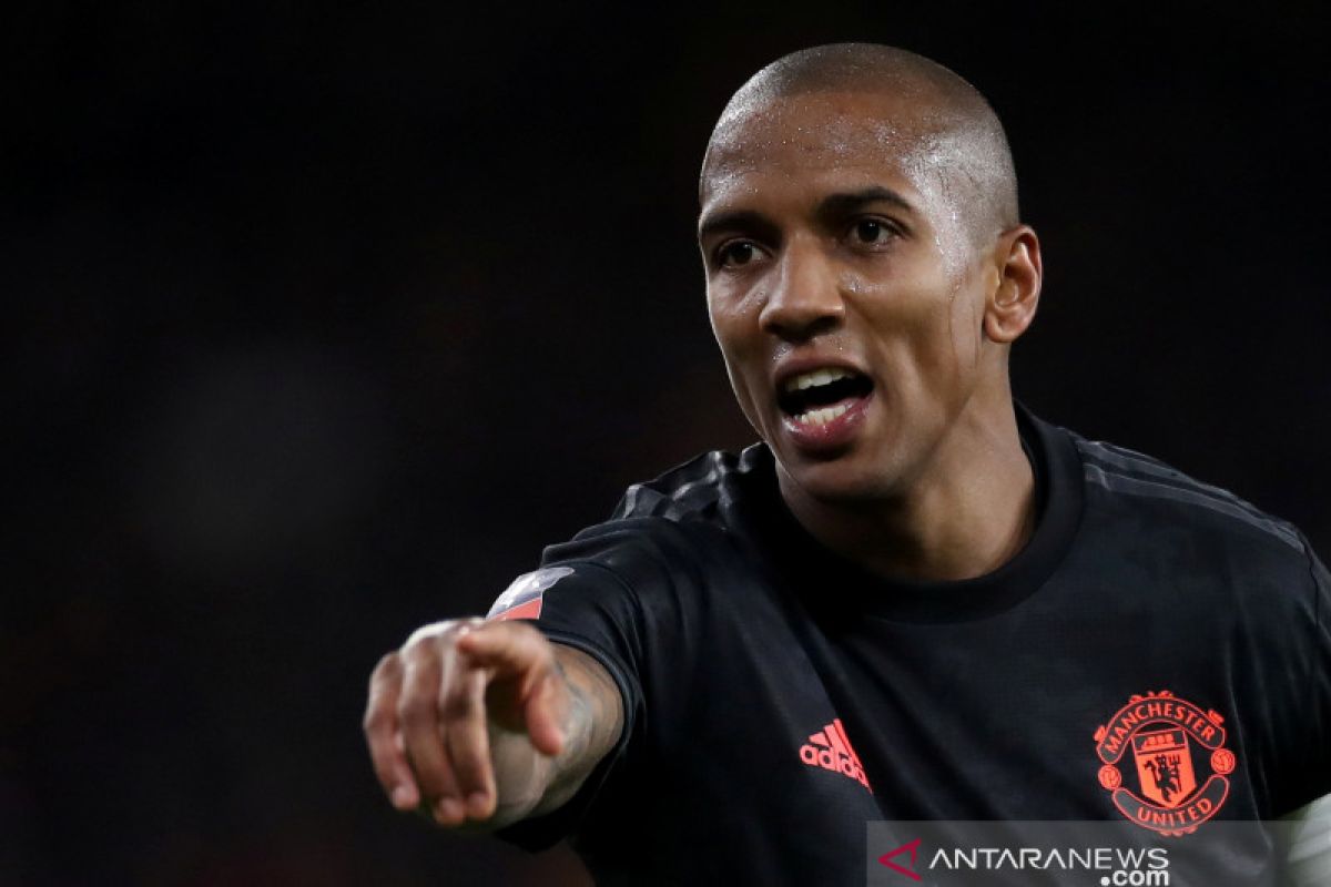 Inter Milan akhirnya boyong Ashley Young dari United