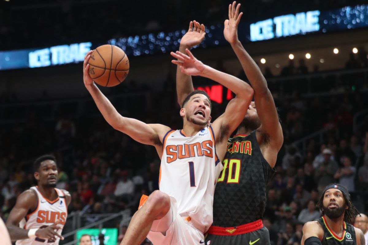 Trio Suns cetak 80 poin untuk kalahkan Knicks