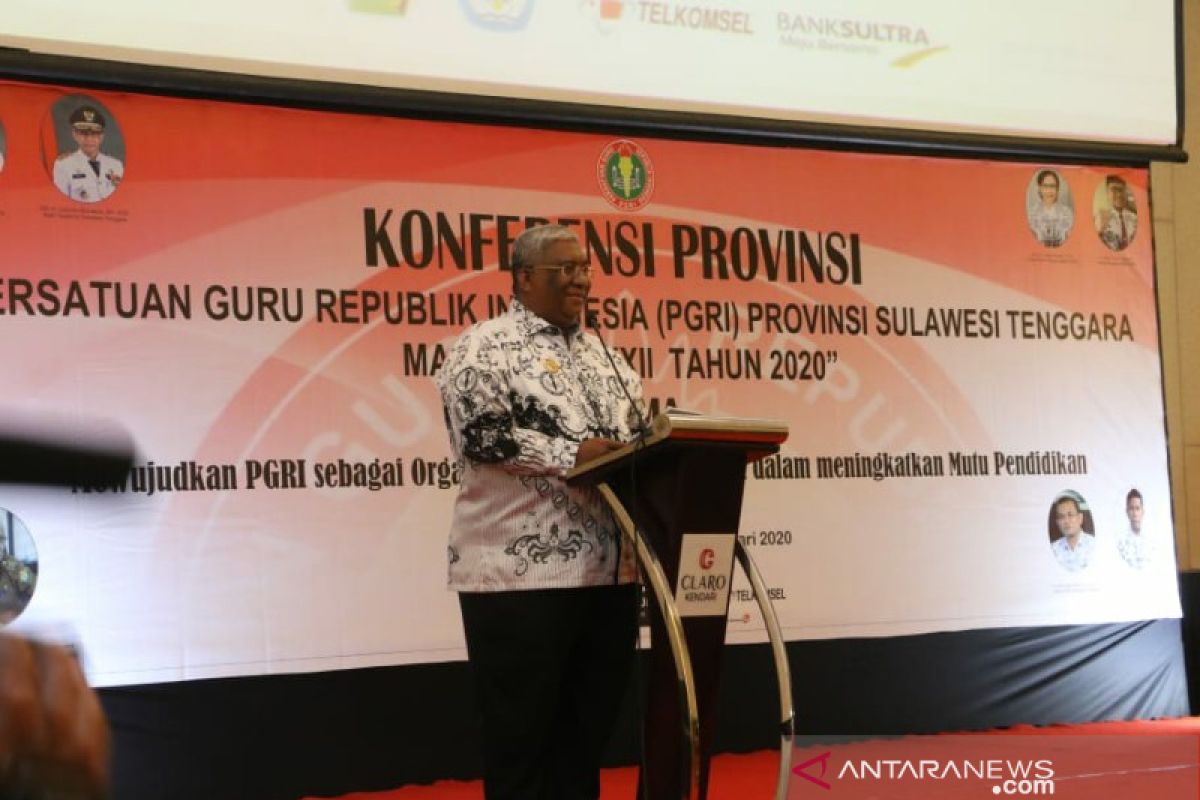 Gubernur Sultra berharap PGRI ciptakan generasi berkualitas-berkarakter