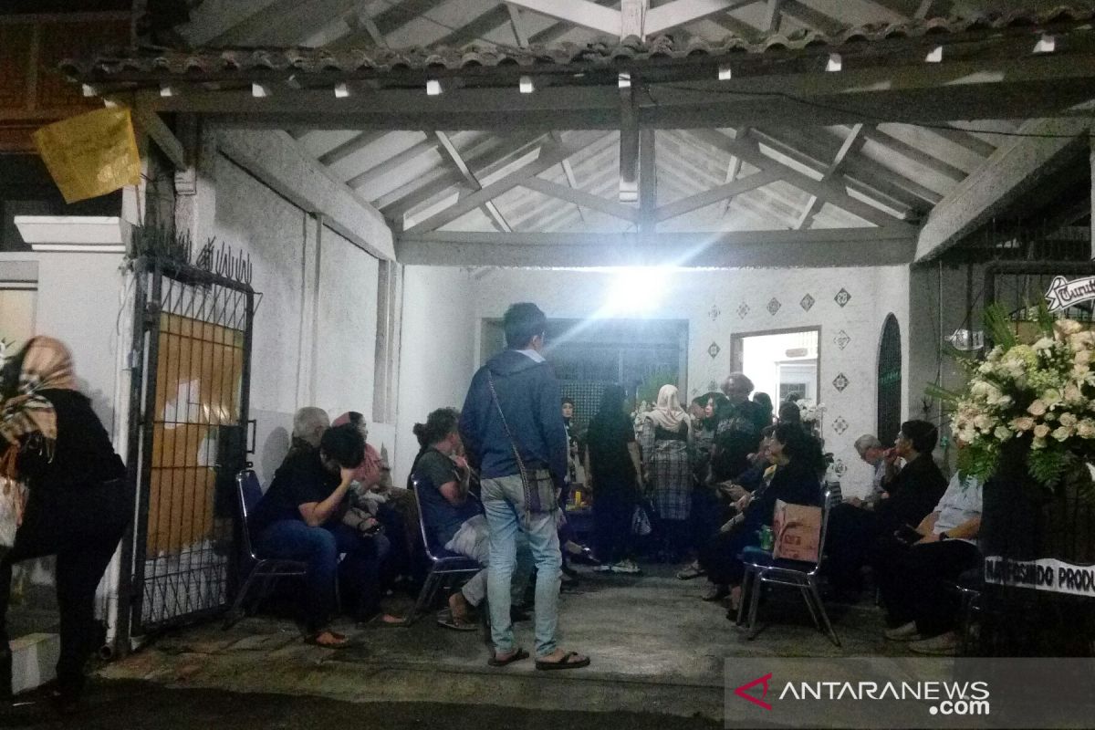 Keluarga ungkap keinginan terakhir artis Ade Irawan sebelum wafat