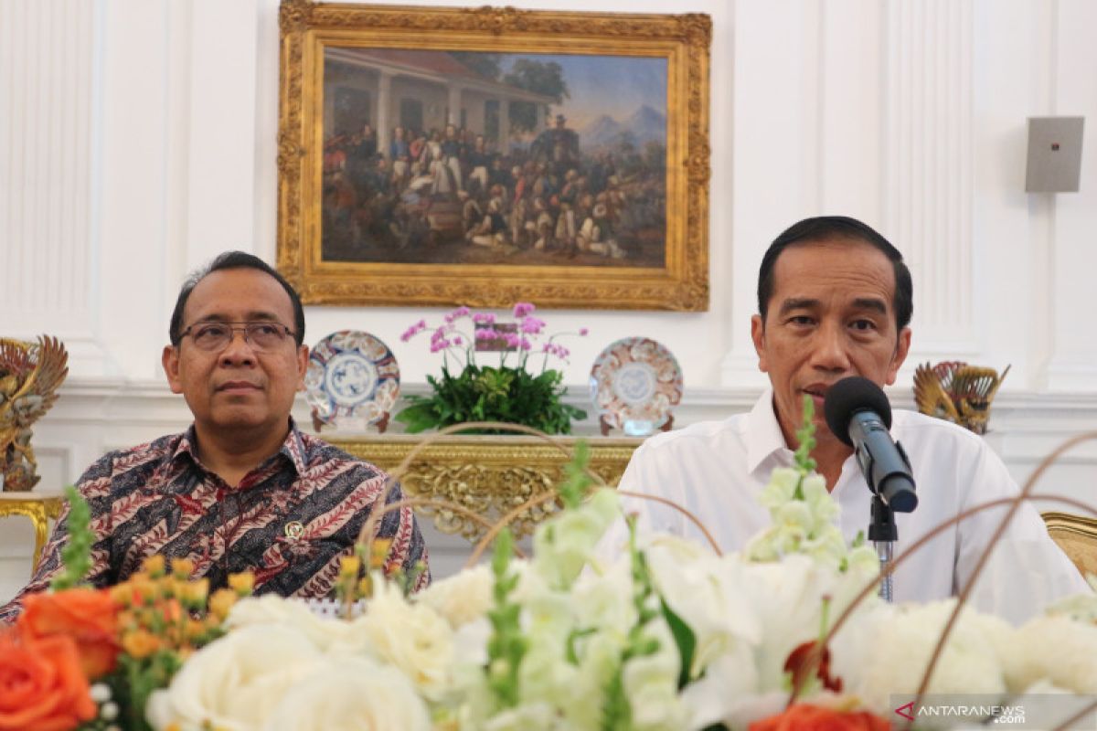 Jokowi bantah langgengkan dinasti politik