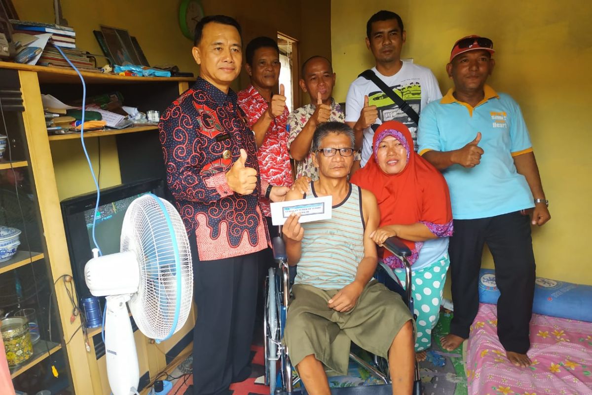 Wabup Bangka salurkan bantuan 