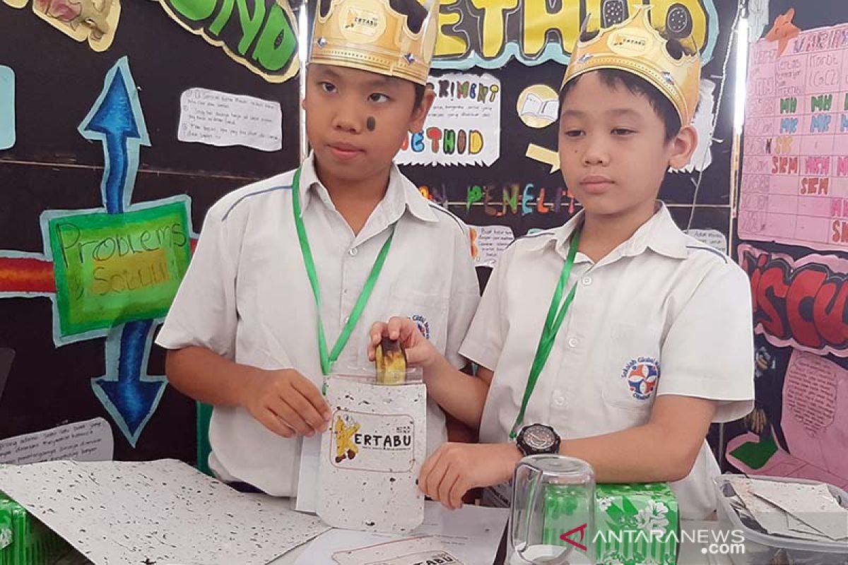 Kertas pematangan buah ini ciptaan siswa SD Global Mandiri Cibubur