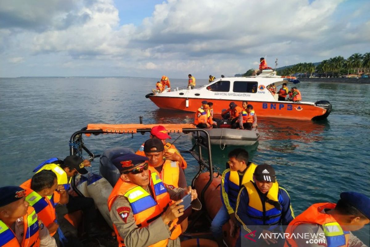 Tim SAR lakukan pencarian nelayan hilang di perairan Buton Selatan