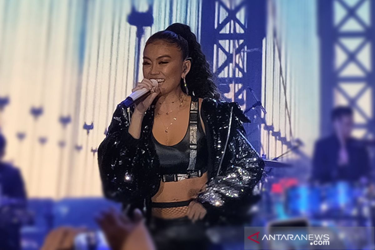 Agnez Mo: Definisi cantik bermula dari diri sendiri