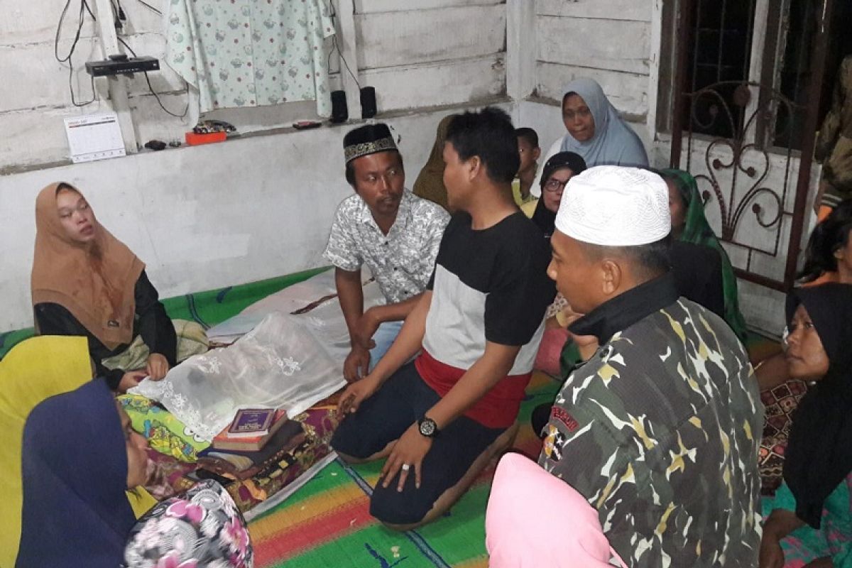 Ahmad Gea tewas disambar petir di laut