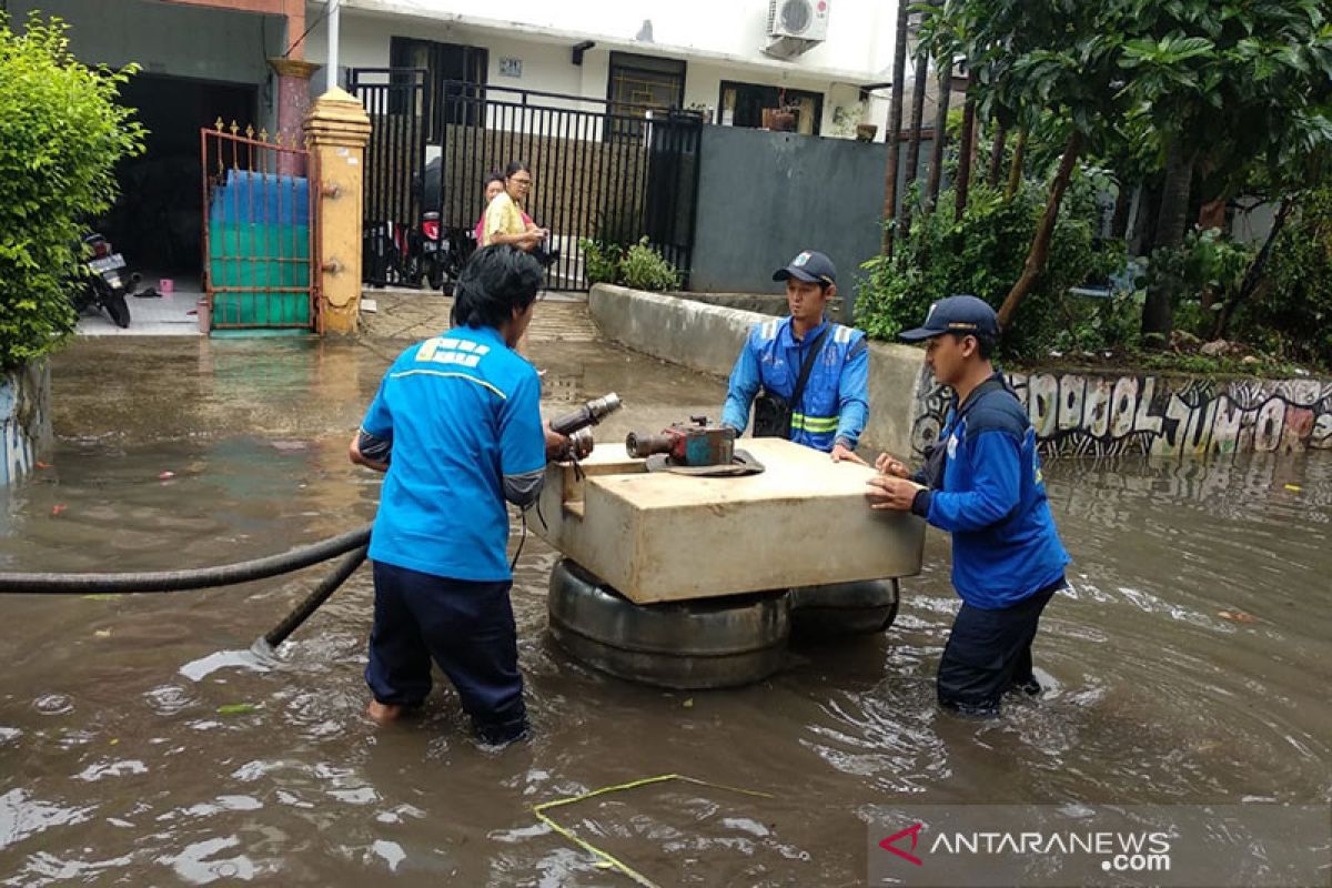 Sudin SDA Jaksel siagakan pasukan biru seiring Katulampa siaga satu