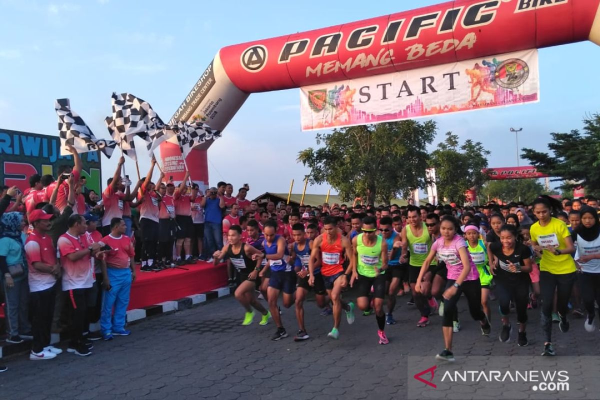 Ribuan peserta ikut lari 10 K  Kodam Sriwijaya