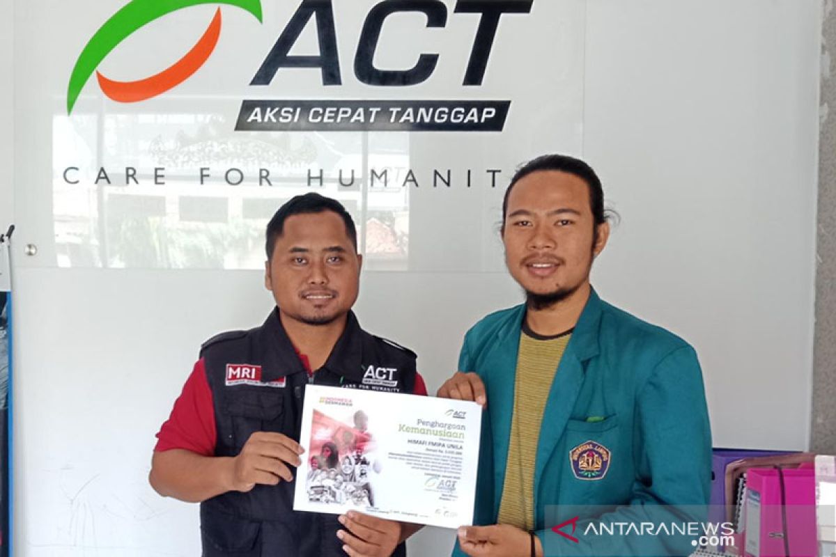 HIMAFI UNILA salurkan bantuan banjir dan longsor ke ACT Lampung