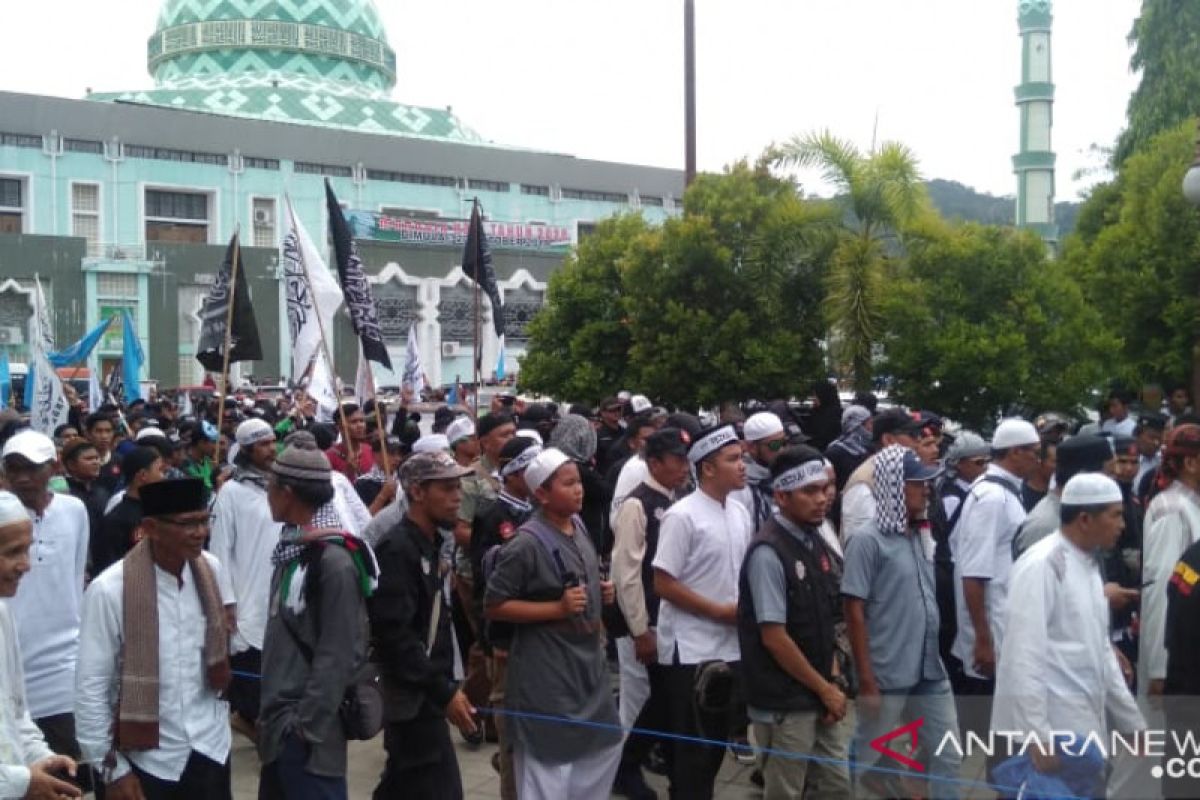 Ratusan muslim gelar aksi solidaritas Sumbar Peduli Muslim Uighur di Padang