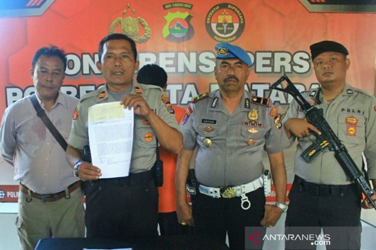 Polsek Gunungsari mengungkap kasus penipuan bermodus pinjam kendaraan