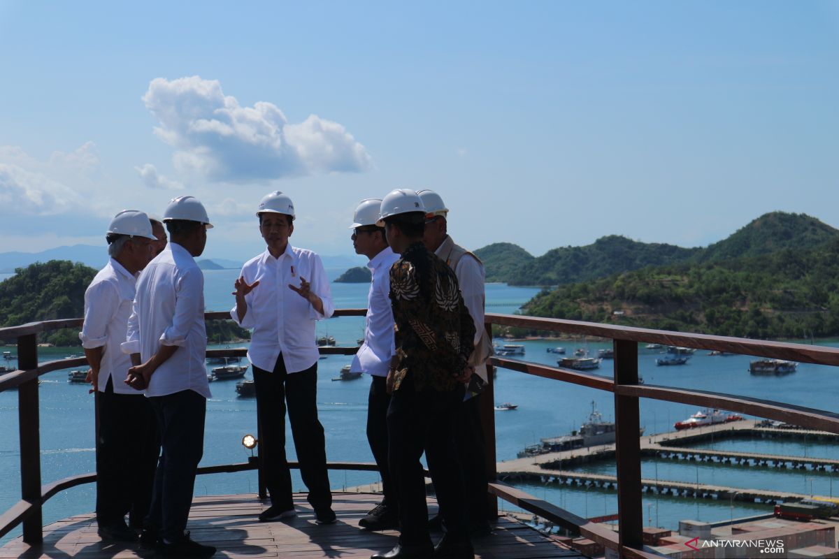 Presiden Jokowi coba Puncak Waringin di Labuan Bajo, ini harapannya