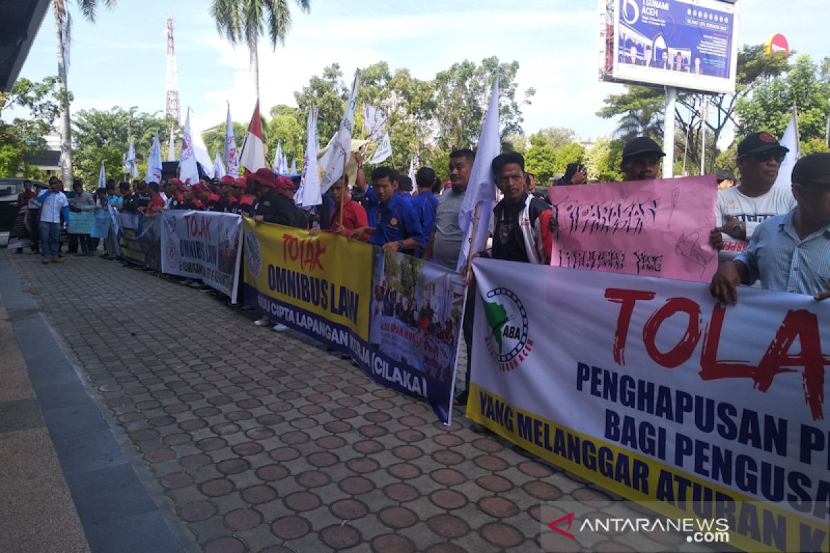 Buruh Aceh desak Gubernur terbitkan turunan Qanun Ketenagakerjaan