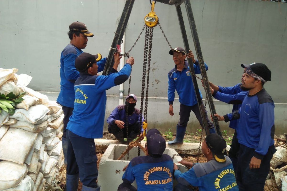 Selama 2019, Jakarta Selatan bangun 420 drainase vertikal untuk mencegah banjir