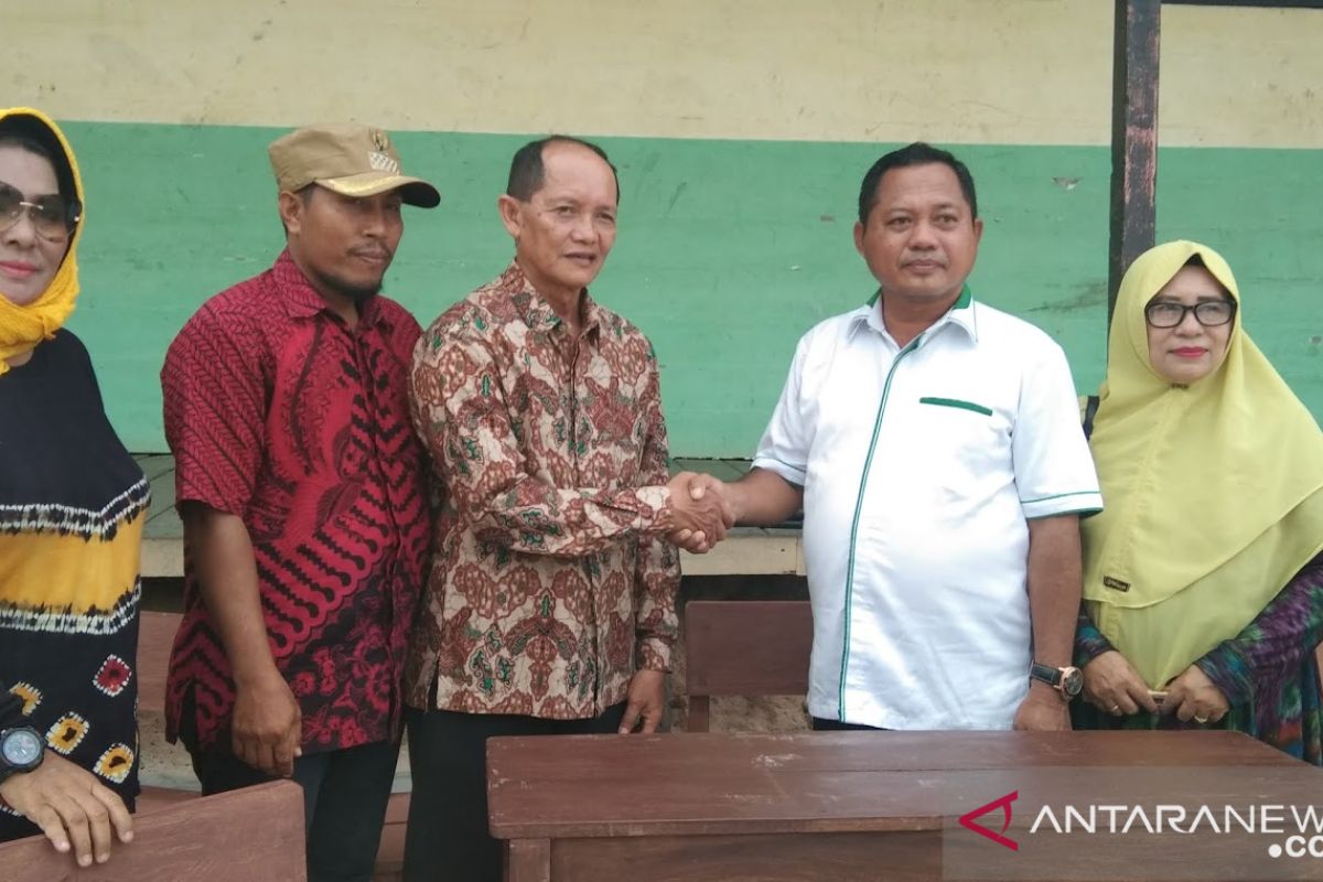 Legislator Kotabaru peduli pendidikan daerah