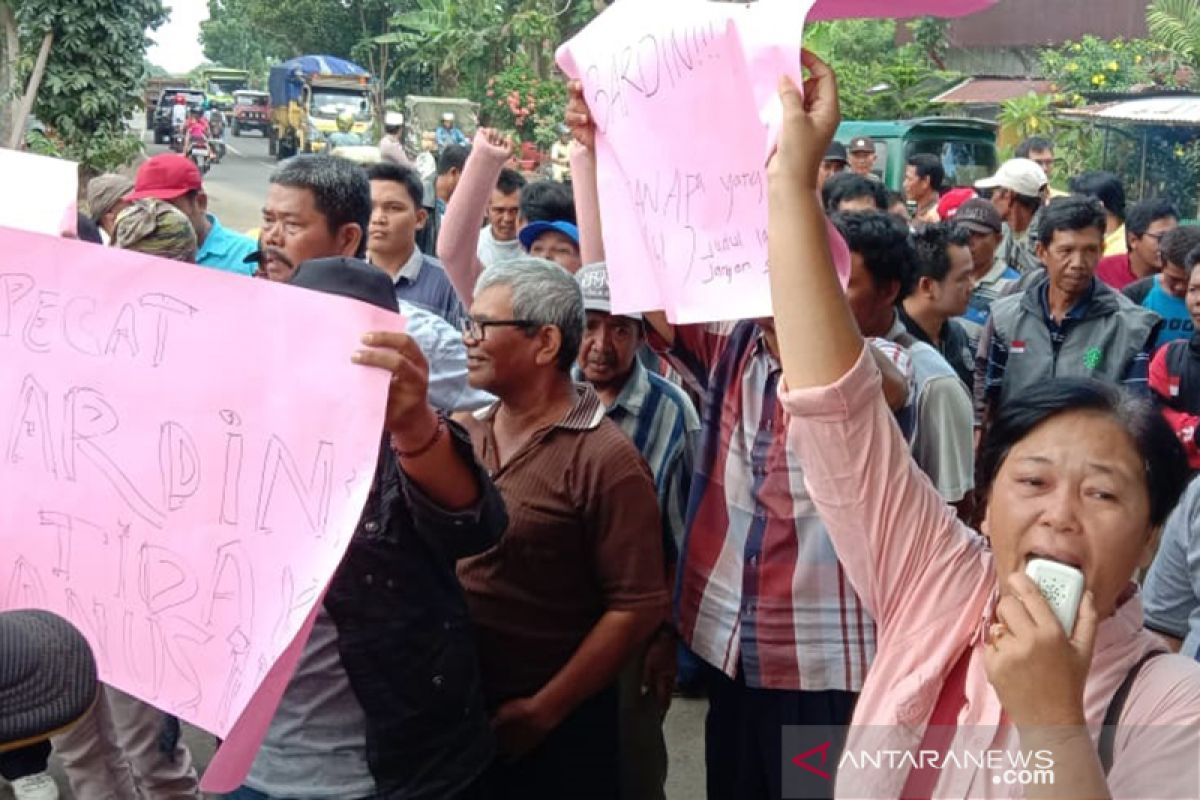 Ratusan juru parkir datangi kantor wali kota Bengkulu