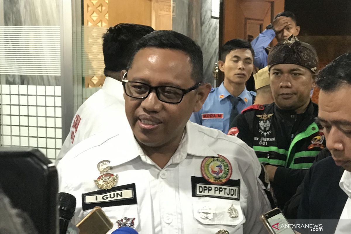 Temui Komisi V DPR, pengemudi transportasi daring ingin dilegalkan