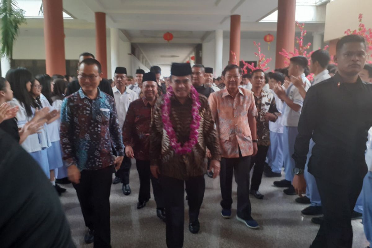 Jelang Imlek, Menag kunjungi Vihara Duta Maitreya