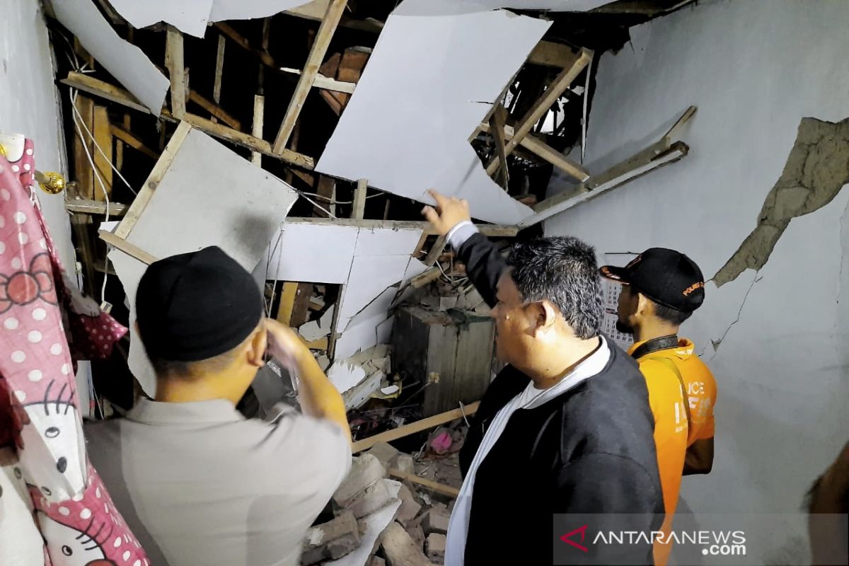 Gas cylinder explosion in West Java's Cimahi destroys two houses