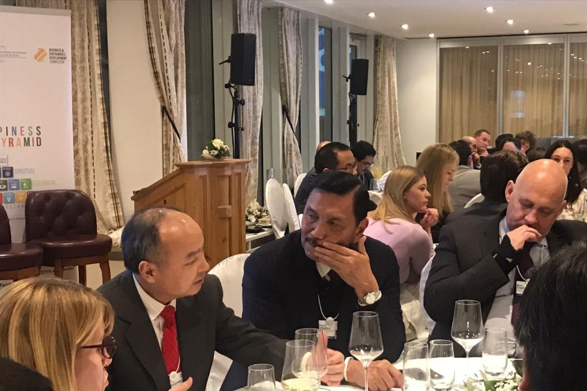 Di WEF Davos, Luhut undang investor kembangkan pendanaan karbon