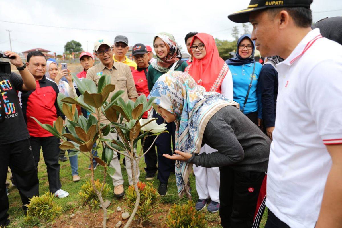 Wagub Lampung ajak masyarakat nikmati keindahan tanaman langka di Kebun Raya Liwa