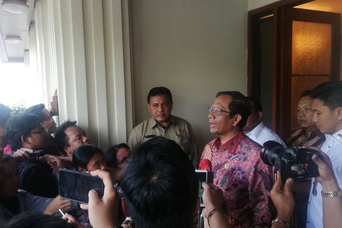 Pemulangan WNI terindikasi teroris, Mahfud: Pertimbangkan semua aspek