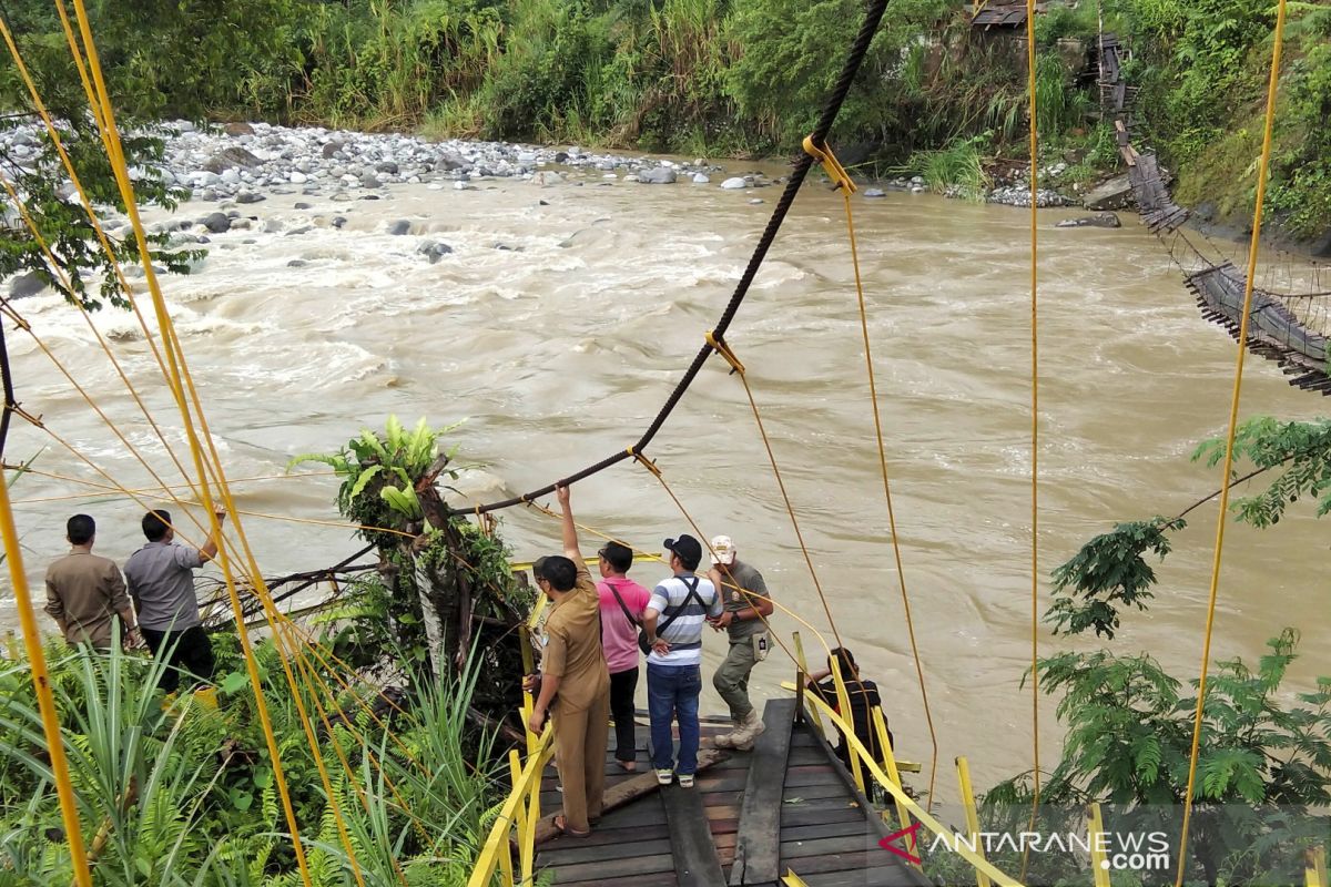 Polisi dalami penyebab putusnya jembatan di Bengkulu