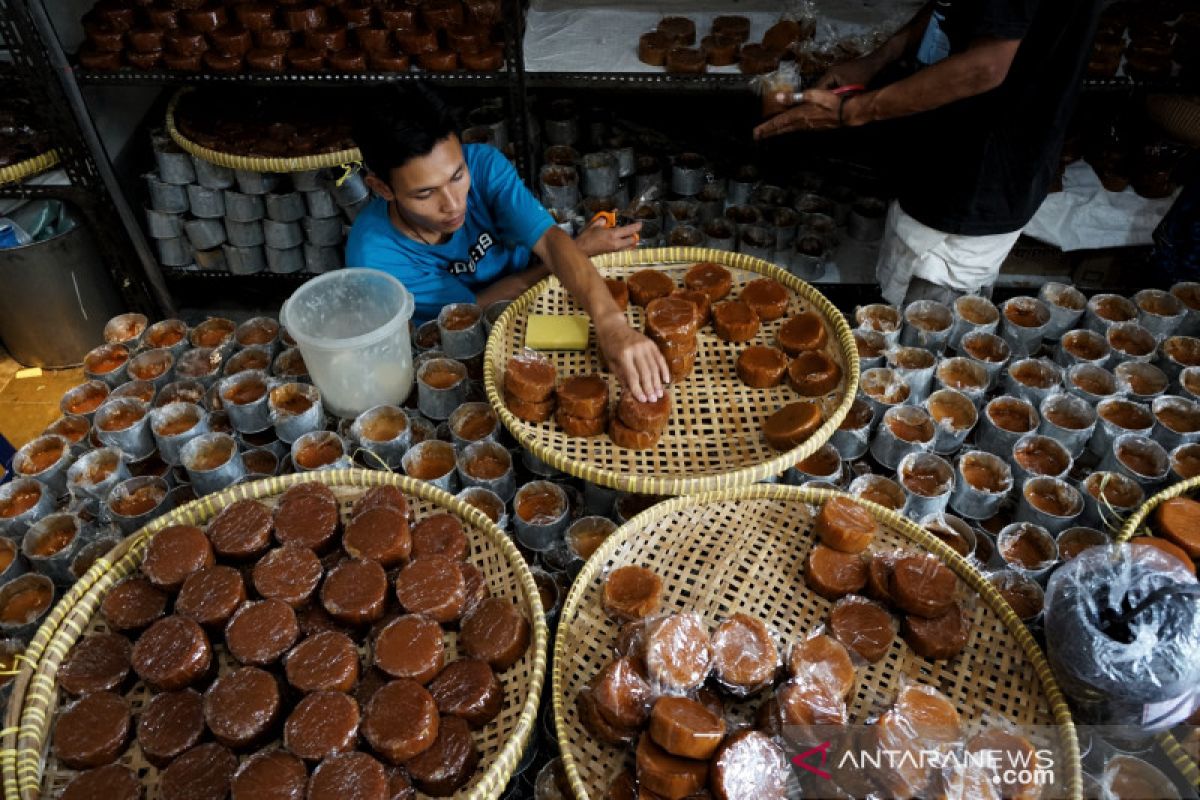 Jelang Imlek, harga sembako naik tipis