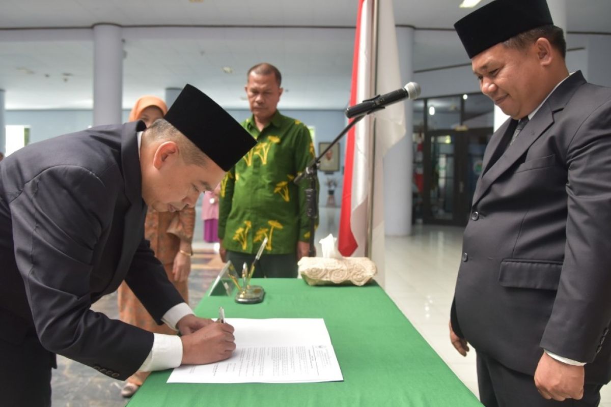 Rektor Unimed lantik 12 Wakil Dekan