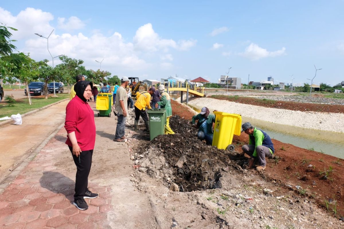 DKRTH percantik Taman PUPR di Surabaya