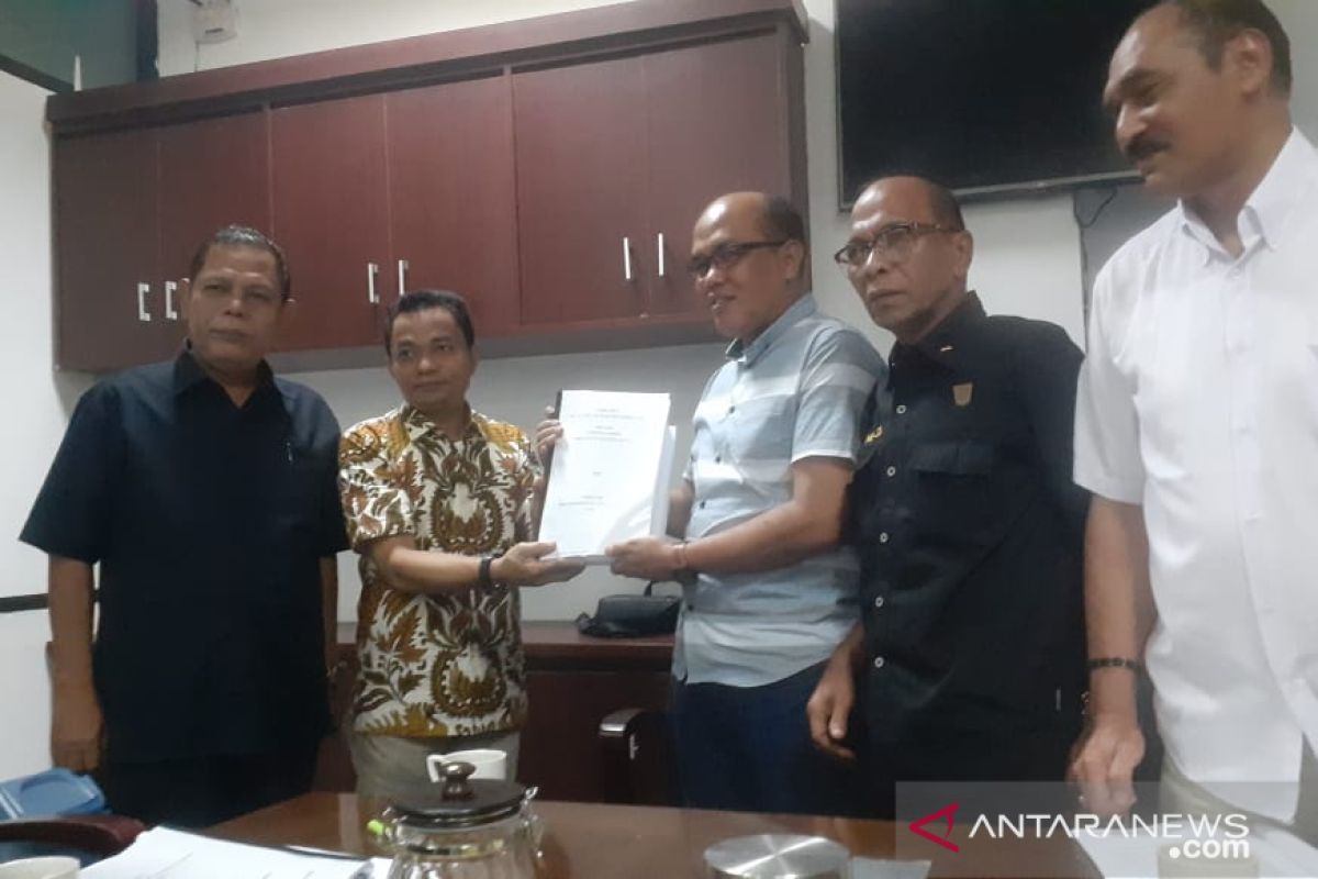 Tiga fraksi DPRD Sumbar usulkan hak interpelasi kepada gubernur