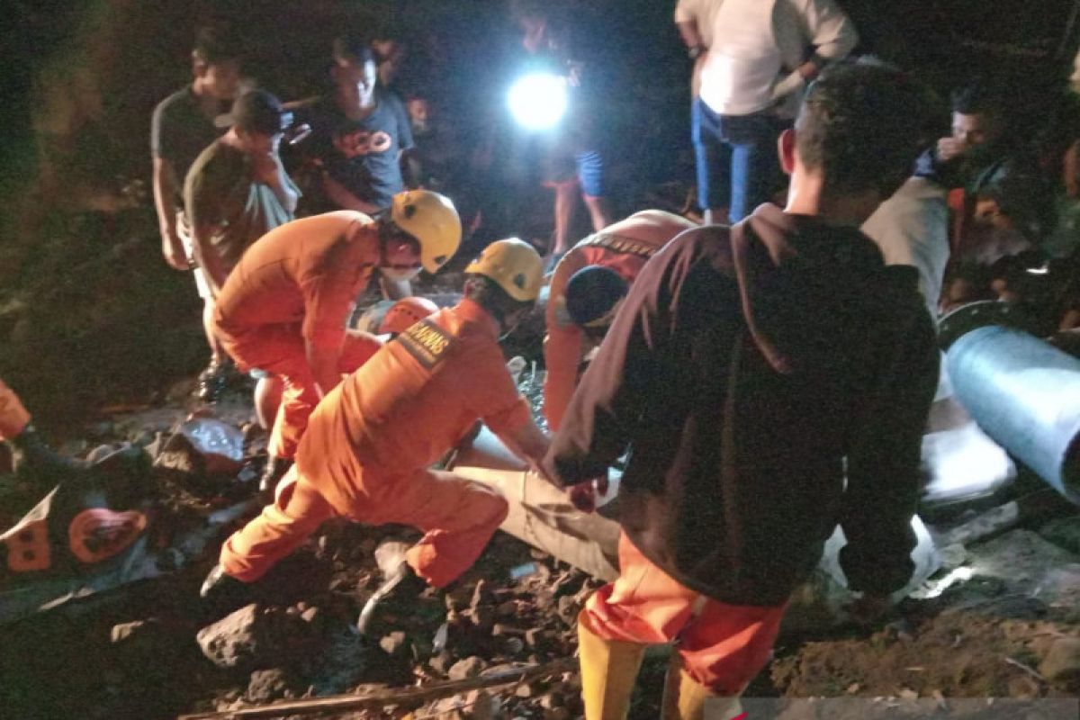 Terjebak dalam pipa besi, jasad remaja 16 tahun berhasil dievakuasi