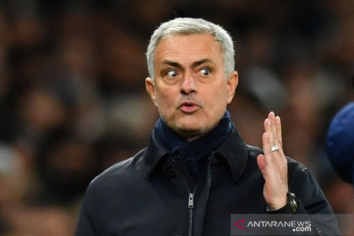 Mou coret MU dari daftar kandidat empat besar Liga Inggris