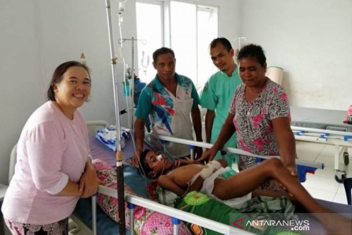 Artikel - Dokter Maharani, penyelamat korban gigitan ular langka di Lembata